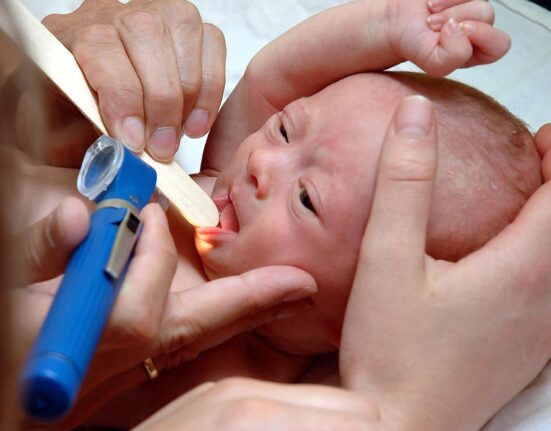 Strep Throat and Newborns – 7 Critical Parent Tips You Must Know!