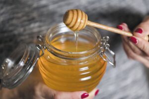 Raw Honey as a Homeopathic Remedy for Strep Throat: 