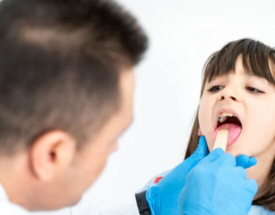 Strep Throat Symptoms in Toddlers - 7 Signs Parents Must Know!