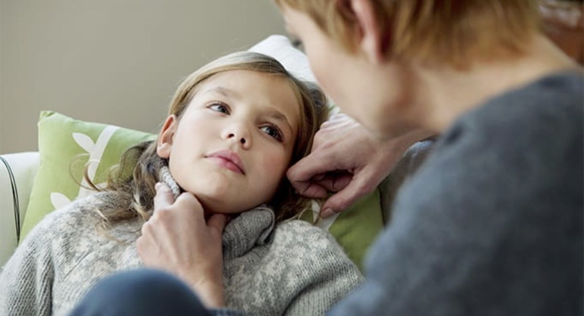 Sign and Symptoms of Strep Throat - 7 Alarming Dangers Nobody Warns You About!
