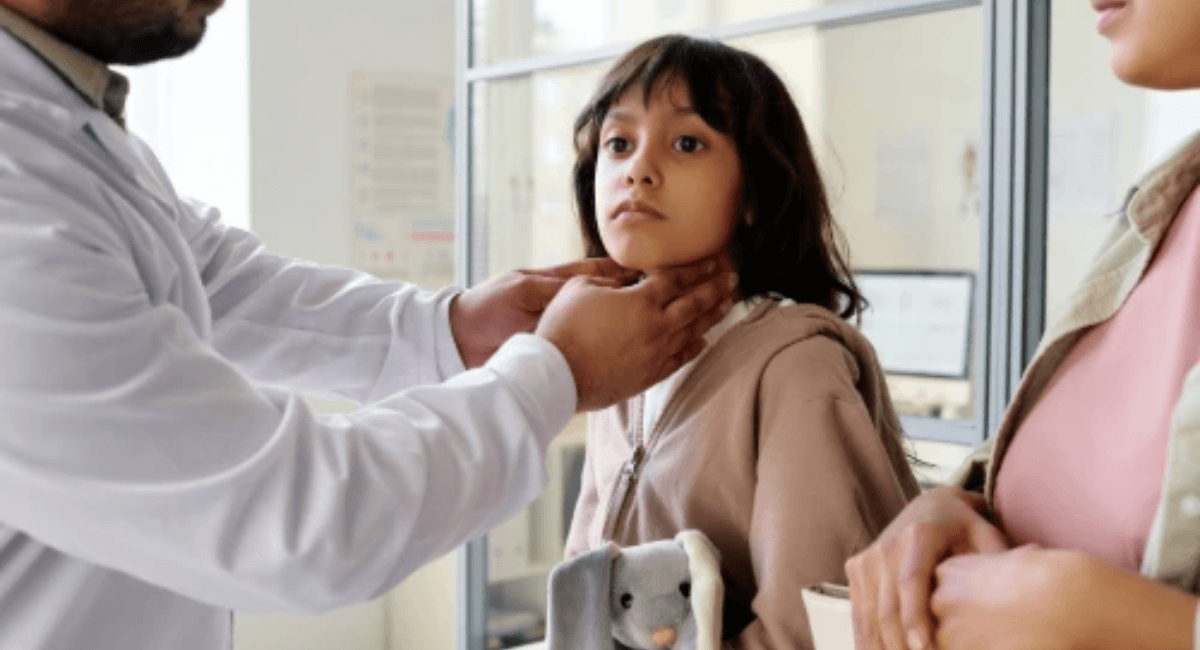 Mono Throat vs Strep Throat - 7 Brutal Truths Doctors Never Share!